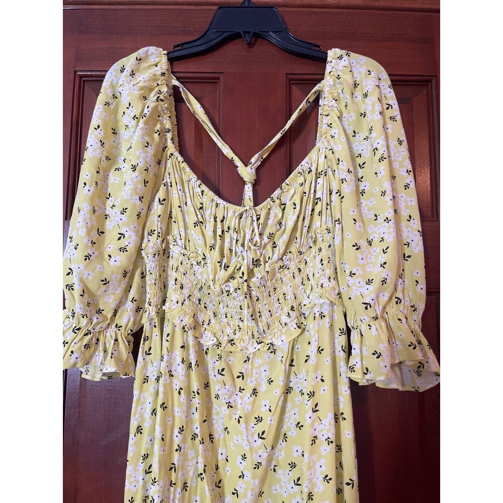 For Love & Lemons
Chrysanthemum Midi
Dress Large - Picture 3 of 7